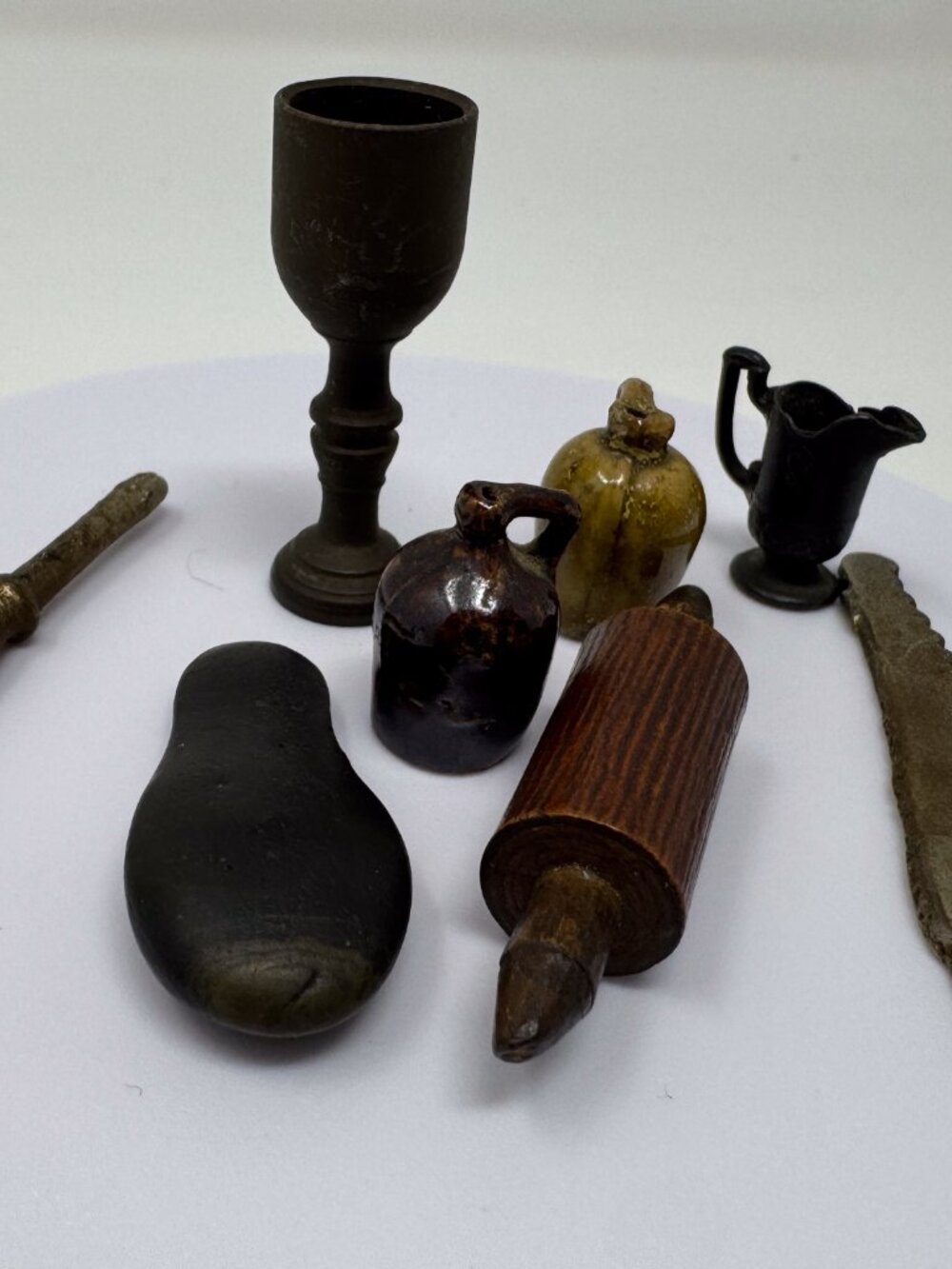 Vintage Miniature Rustic Dollhouse Tool & Pottery Lot 8 Pc - Picture 2 of 6